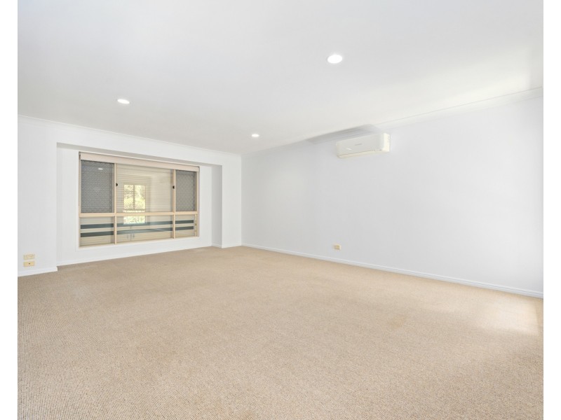 58 Inverness Way, Parkwood QLD 4214