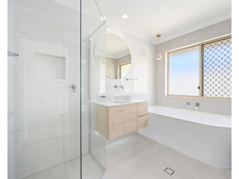 58 Inverness Way, Parkwood QLD 4214