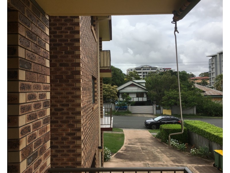 2/29 Lenneberg Street, Southport QLD 4215