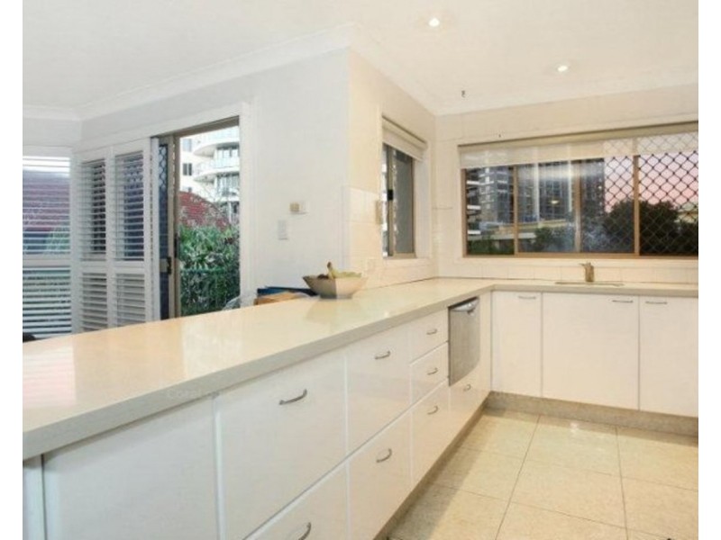 15/61 Bauer Street, Southport QLD 4215