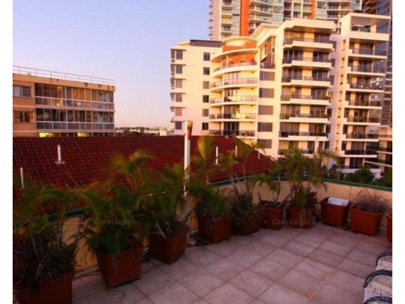 15/61 Bauer Street, Southport QLD 4215