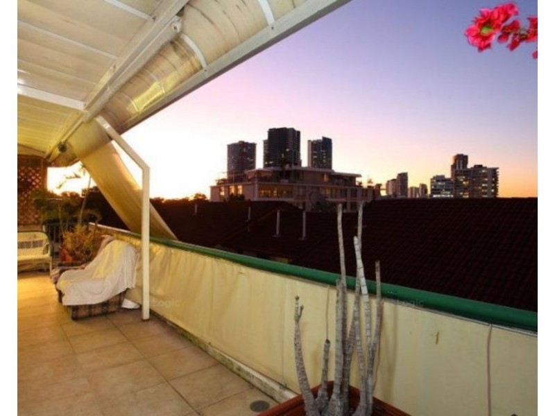 15/61 Bauer Street, Southport QLD 4215