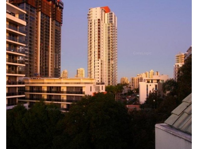 15/61 Bauer Street, Southport QLD 4215