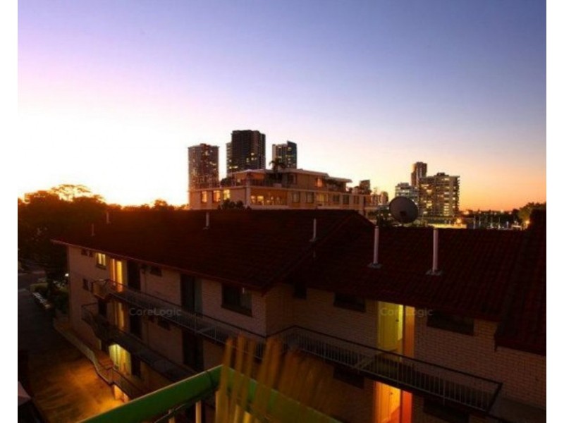 15/61 Bauer Street, Southport QLD 4215