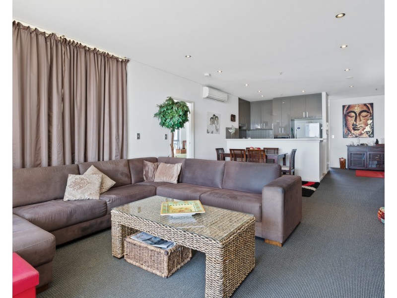 1206/4 Como Crescent, Southport QLD 4215