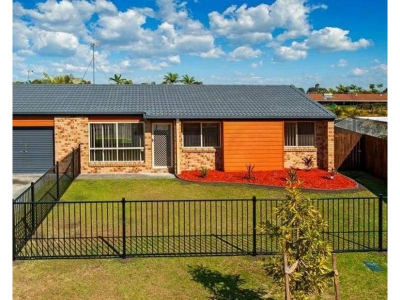 2/26 Crystal Reef Drive, Coombabah QLD 4216