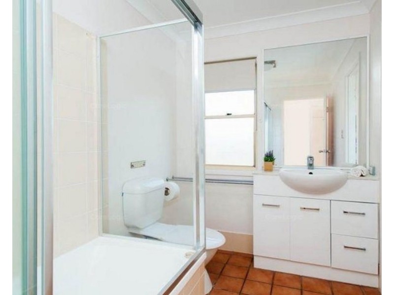 2/26 Crystal Reef Drive, Coombabah QLD 4216