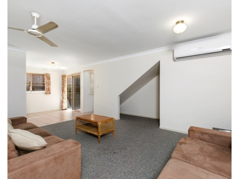 1/61A Eugaree Street, Southport QLD 4215