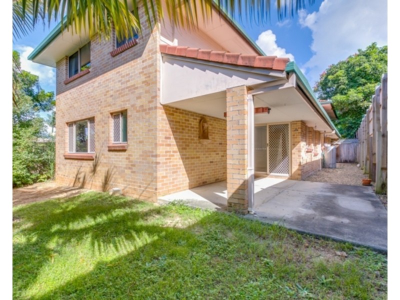 1/61A Eugaree Street, Southport QLD 4215