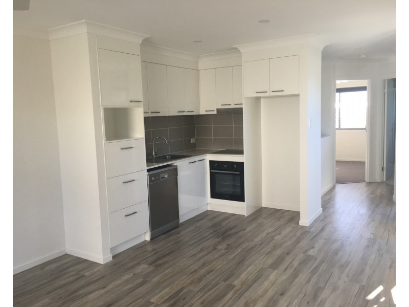 3/123 Falconer Street, Southport QLD 4215