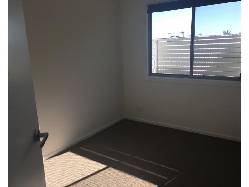 3/123 Falconer Street, Southport QLD 4215