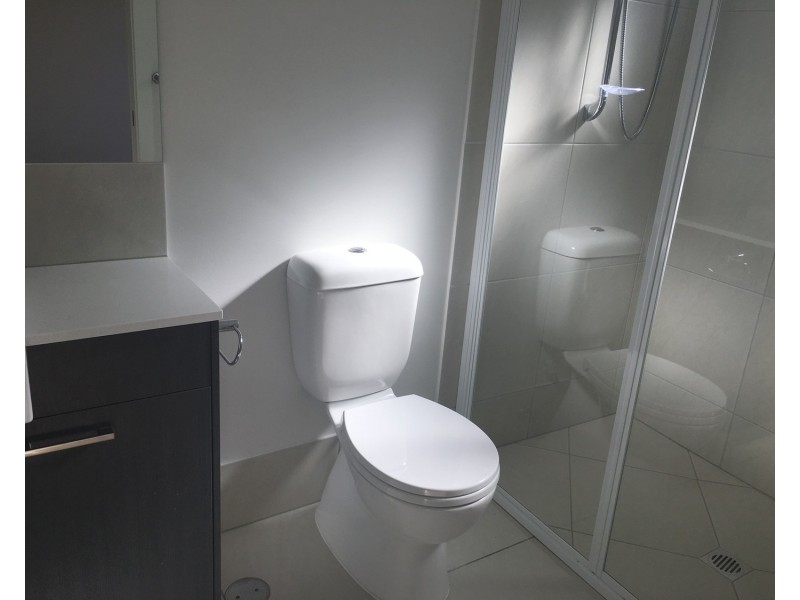 3/123 Falconer Street, Southport QLD 4215