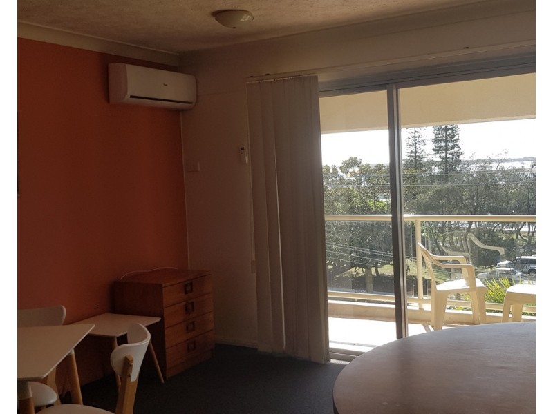 40/106 Marine Parade, Southport QLD 4215