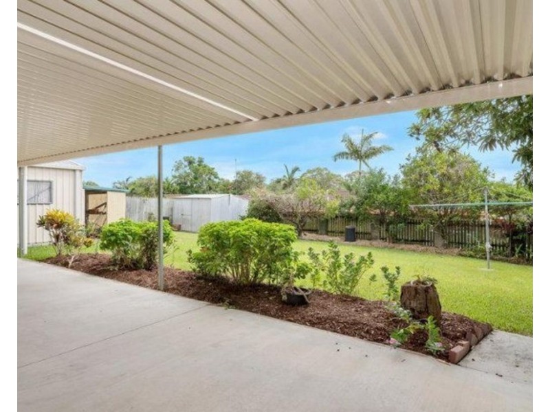 15 Mediterranean Drive, Benowa QLD 4217