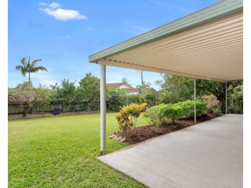 15 Mediterranean Drive, Benowa QLD 4217