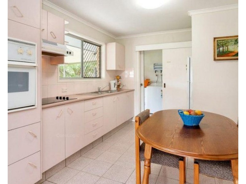 15 Mediterranean Drive, Benowa QLD 4217