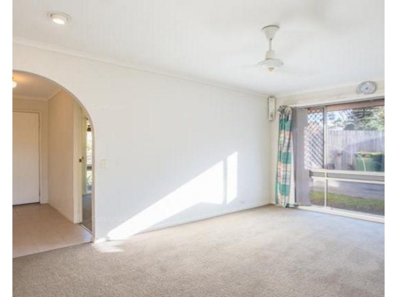 15 Mediterranean Drive, Benowa QLD 4217