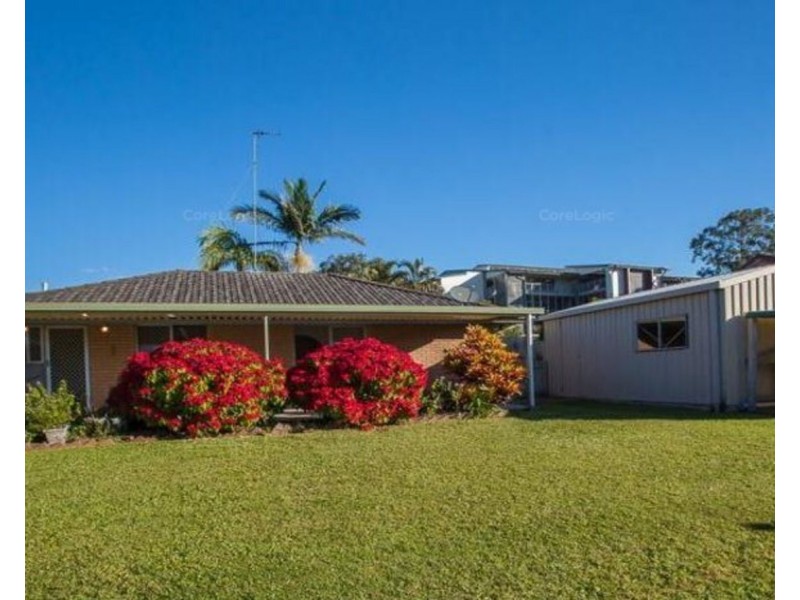 15 Mediterranean Drive, Benowa QLD 4217