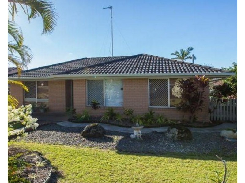 15 Mediterranean Drive, Benowa QLD 4217