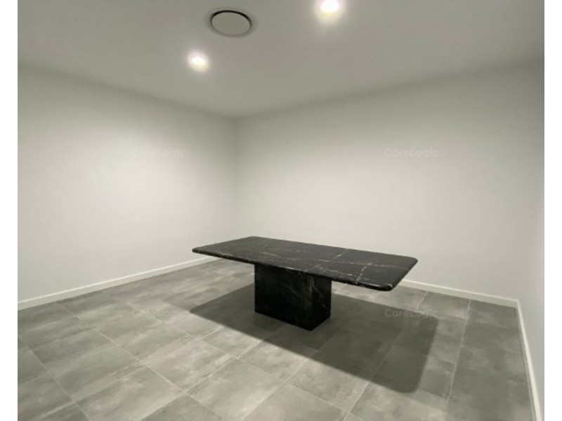 4/115 Scarborough Street, Southport QLD 4215