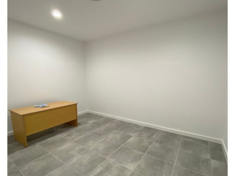 4/115 Scarborough Street, Southport QLD 4215