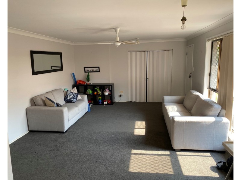 1/6 Burwood Court, Labrador QLD 4215