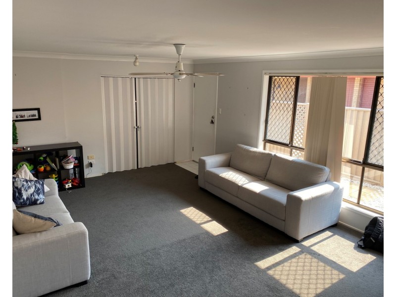 1/6 Burwood Court, Labrador QLD 4215