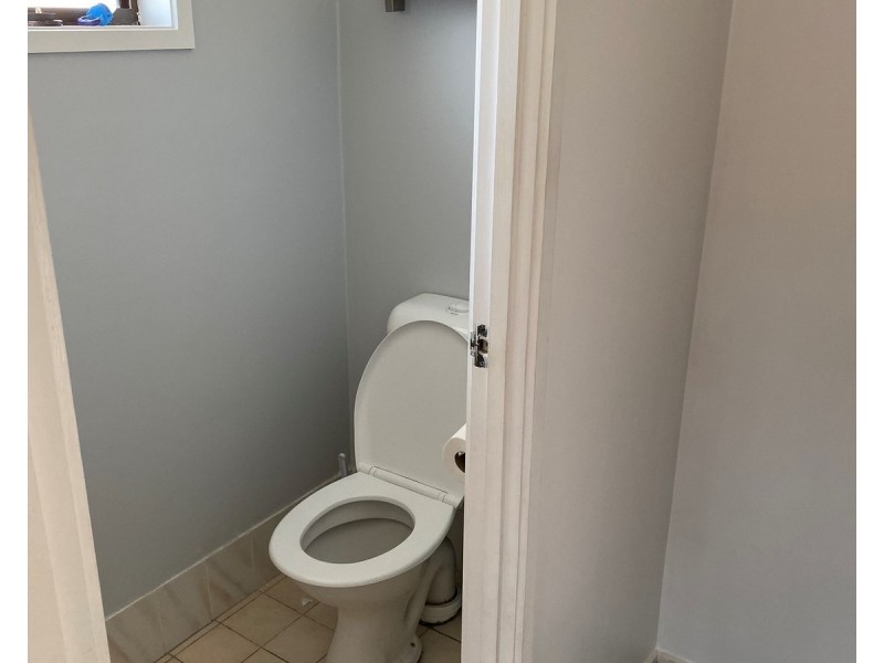 1/6 Burwood Court, Labrador QLD 4215