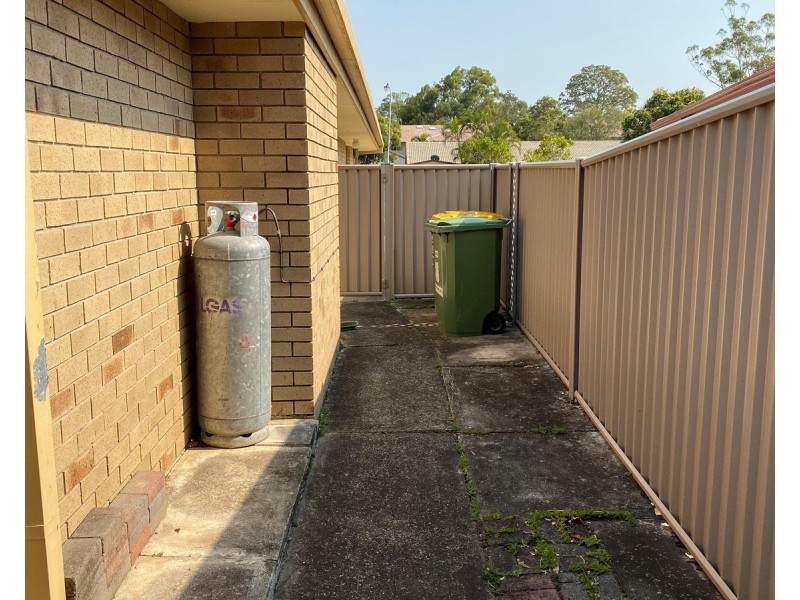 1/6 Burwood Court, Labrador QLD 4215