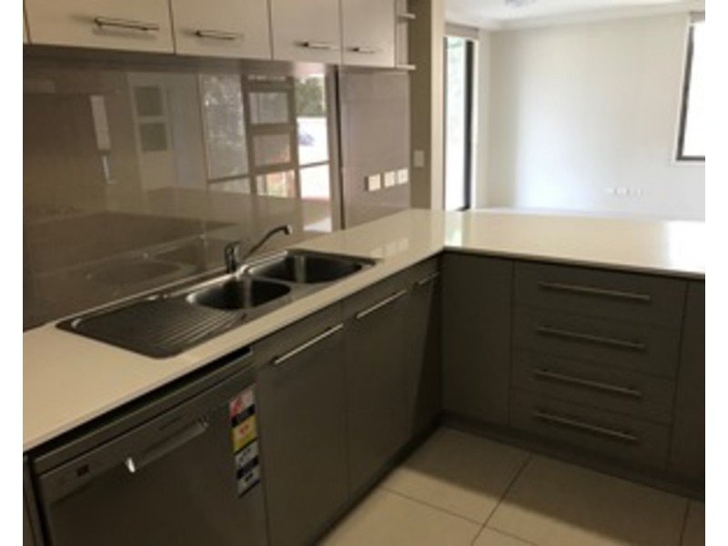 5/20 Lawson Street, Southport QLD 4215