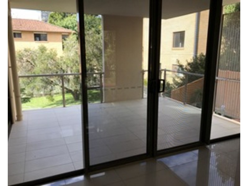 5/20 Lawson Street, Southport QLD 4215