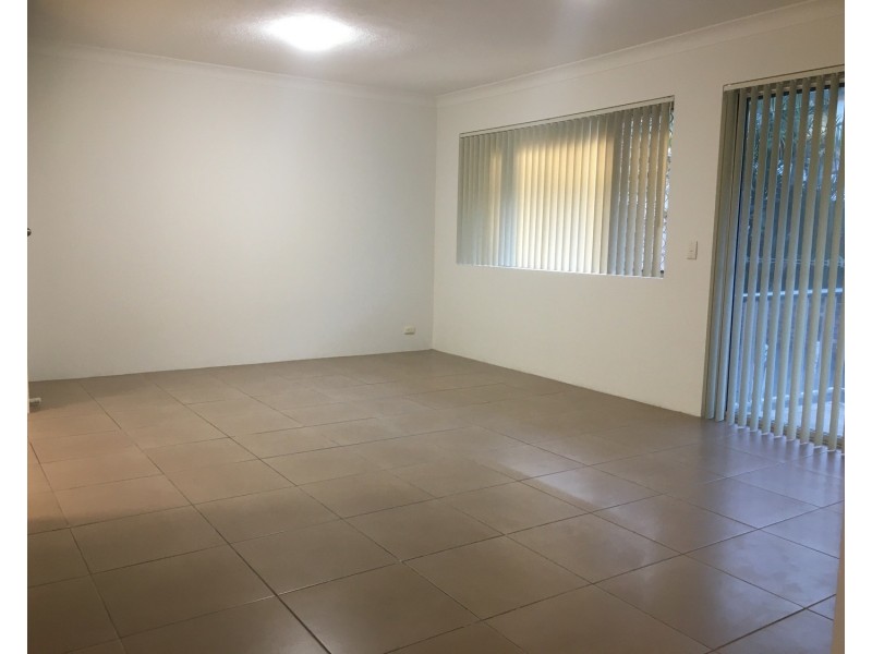 1/19 Huth Street, Labrador QLD 4215