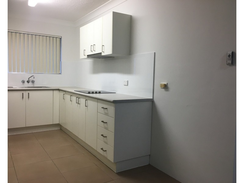1/19 Huth Street, Labrador QLD 4215