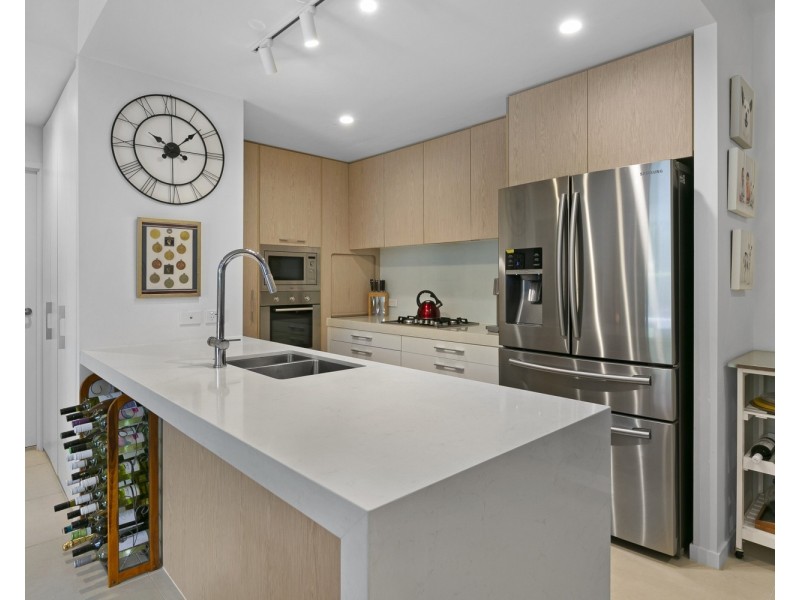 1006/21 Ross Street, Benowa QLD 4217