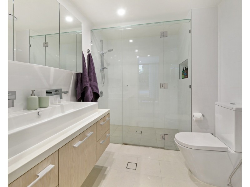 1006/21 Ross Street, Benowa QLD 4217