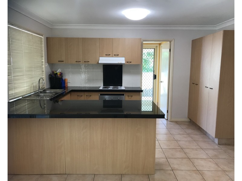 2/83 Minnie Street, Southport QLD 4215