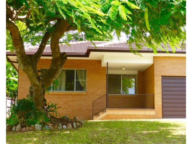 18 Sungold Avenue, Southport QLD 4215