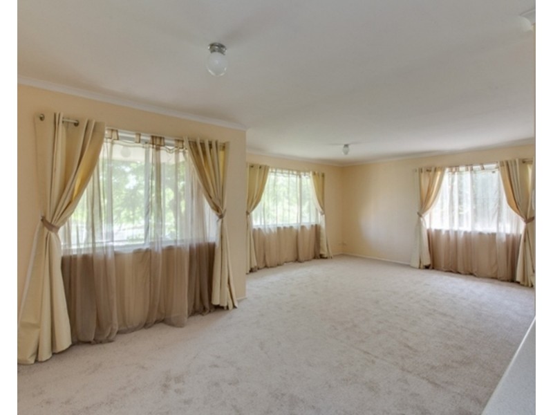 18 Sungold Avenue, Southport QLD 4215