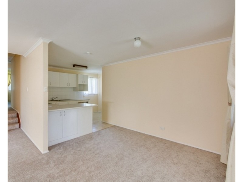 18 Sungold Avenue, Southport QLD 4215