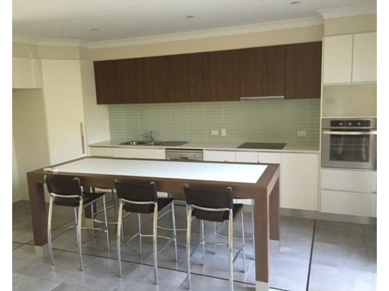 3/135 Falconer Street, Southport QLD 4215