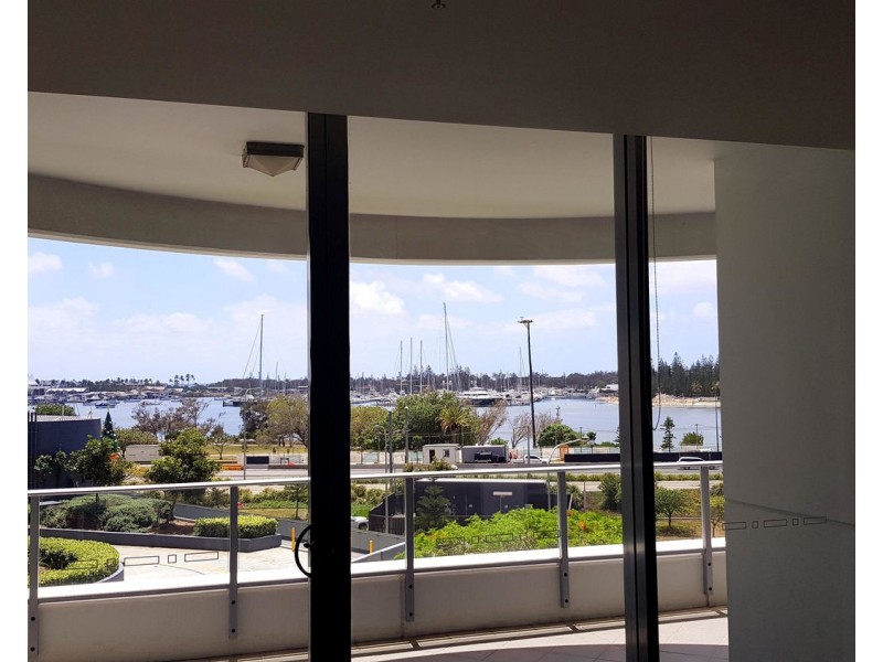 704/4 Como Crescent, Southport QLD 4215