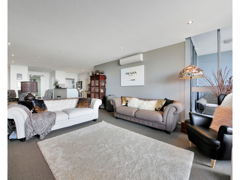 704/4 Como Crescent, Southport QLD 4215