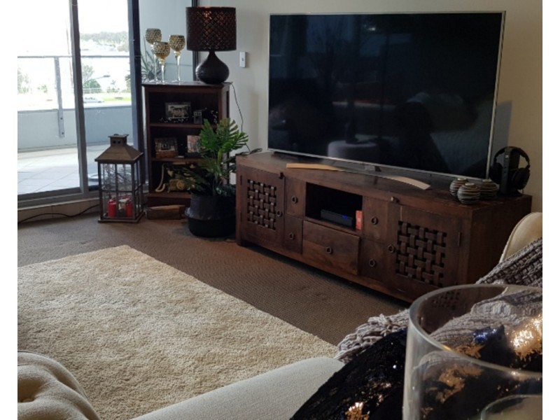 704/4 Como Crescent, Southport QLD 4215