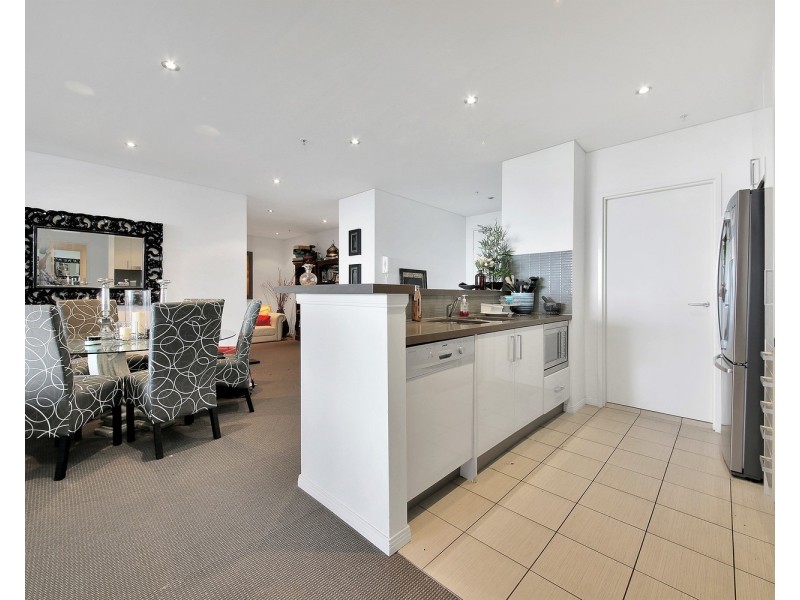 704/4 Como Crescent, Southport QLD 4215