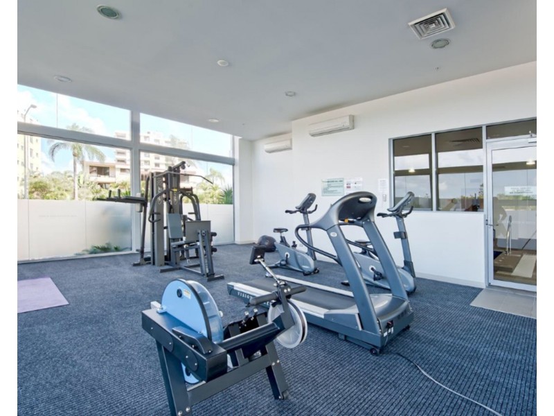 704/4 Como Crescent, Southport QLD 4215