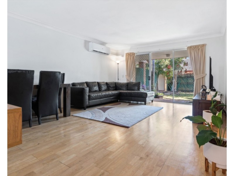 102/128 Benowa Road, Southport QLD 4215