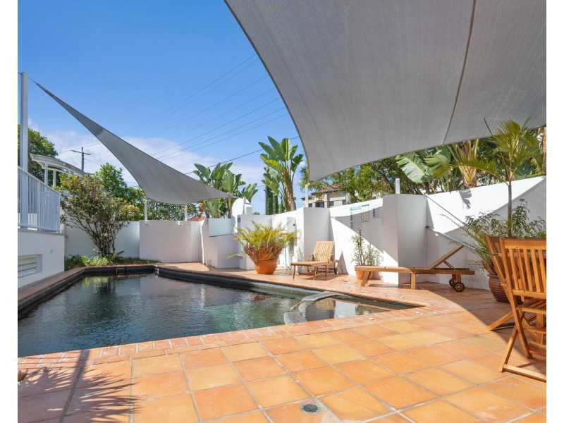 7/96 Stanhill Drive, Chevron Island QLD 4217