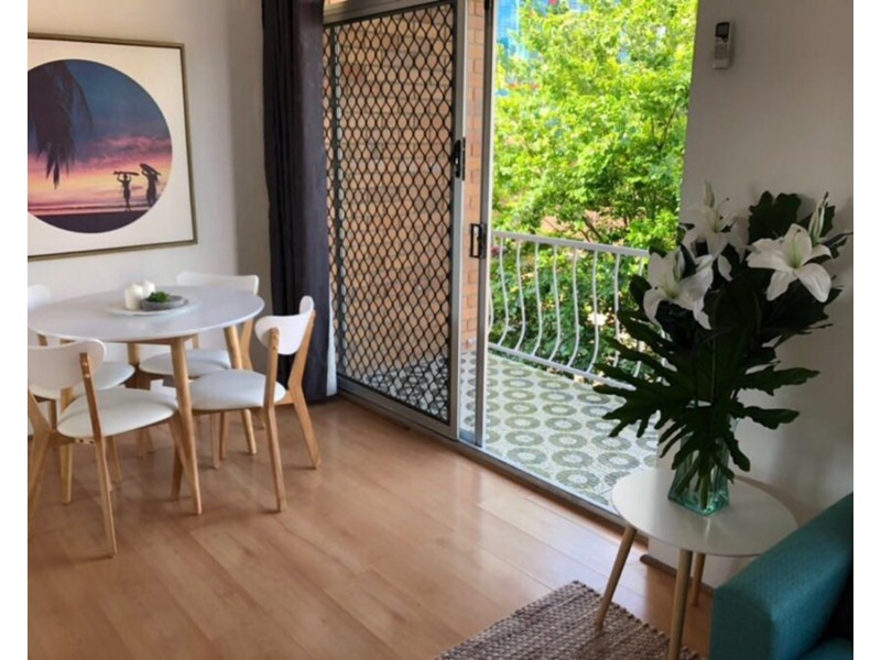6/25 White Street, Southport QLD 4215