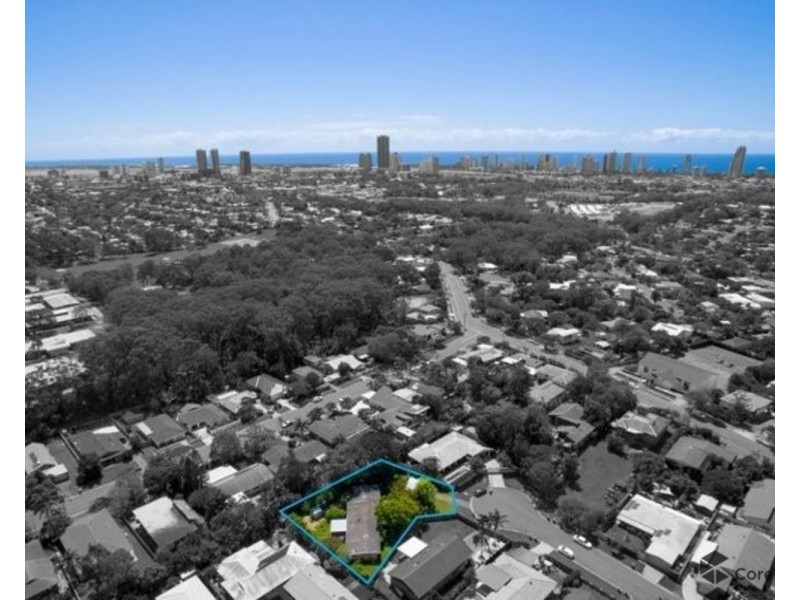 10 Crinkle Court, Southport QLD 4215