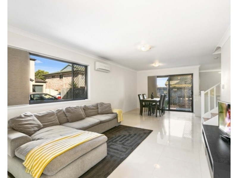 3/88 Pohlman Street, Southport QLD 4215